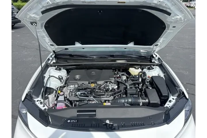 $29561 : Toyota Camry 2025 SE 4dr Sed image 9