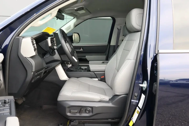 $52988 : 2024 Tundra 4WD Limited image 7