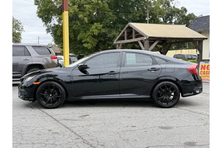 2017 Civic LX image 4