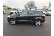 $8985 : Ford Escape 2017 Titanium 4d thumbnail