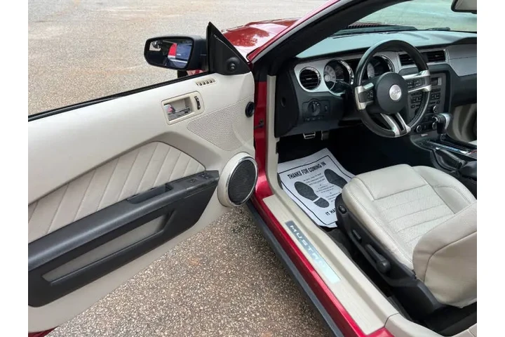 $7999 : 2011 Mustang V6 Premium image 10
