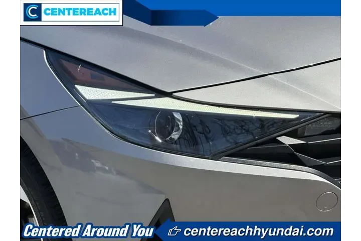 $20985 : Hyundai ELANTRA 2023 SEL 4dr image 8