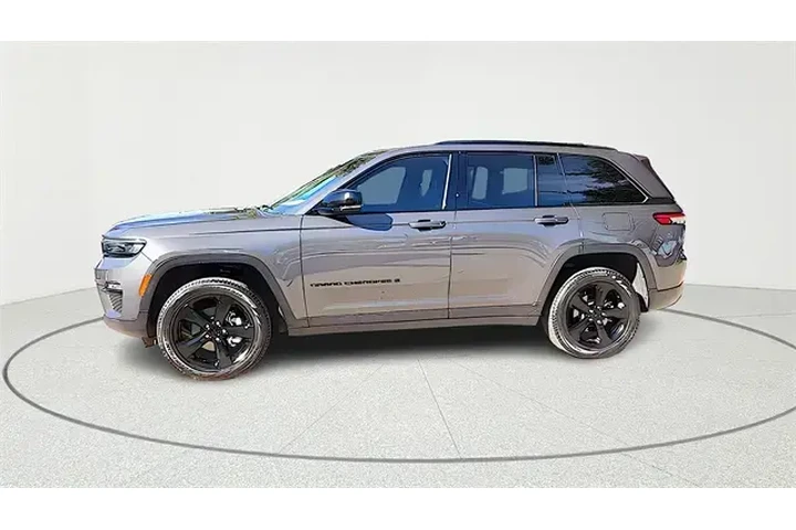 $33770 : Jeep Grand Cherokee 2024 4x4 image 4