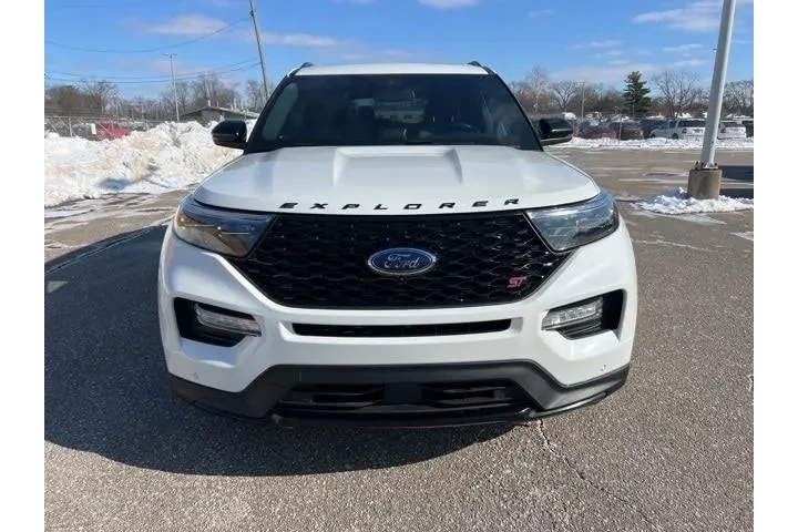 $25984 : Ford Explorer 2020 AWD ST 4d image 2