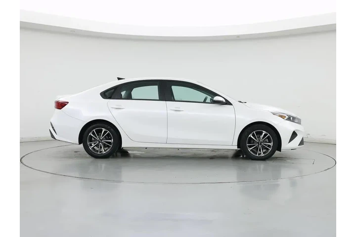 $20998 : Kia Forte 2023 LXS 4dr Sedan image 7