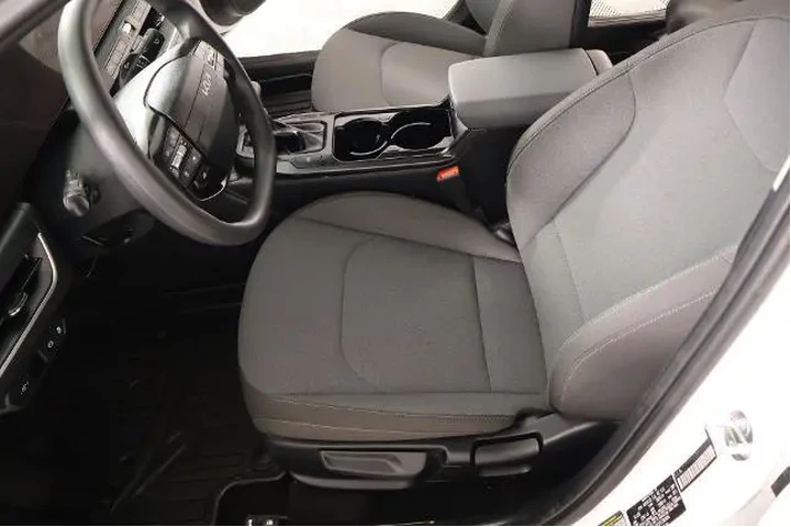 $25860 : Kia K4 2026 LXS 4dr Sedan image 10