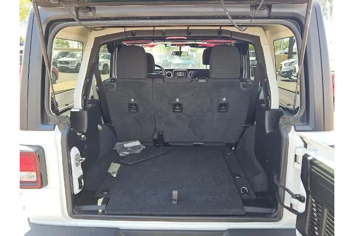 $19198 : Jeep Wrangler Unlimited 2020 image 7