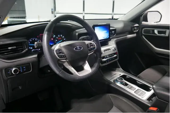 $29000 : Ford Explorer 2023 XLT 4dr S image 9
