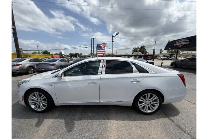 $15900 : 2019 XTS Luxury image 10