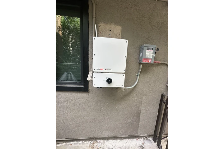 Electrician image 2