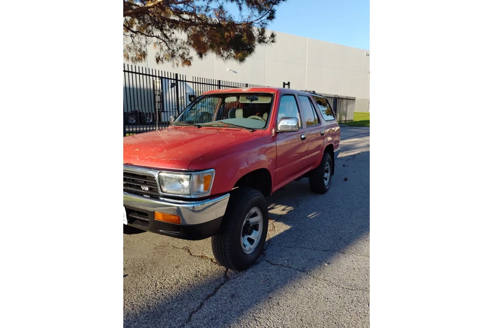 $4750 : Vendo Mi 4Runner image 2