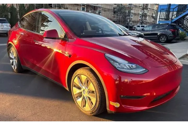 $29800 : Tesla Model Y 2021 AWD Long image 2