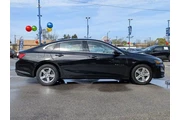 $16887 : Chevrolet Malibu 2023 LT 4dr thumbnail