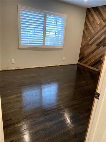 Hardwood floors/Pisos d madera image 1
