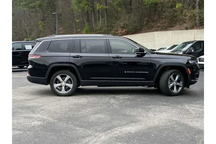 $24699 : Jeep Grand Cherokee L 2021 4 image 2