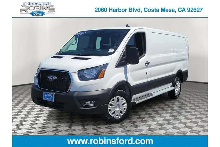 $37987 : Ford Transit 2024 250 3dr LW image 1