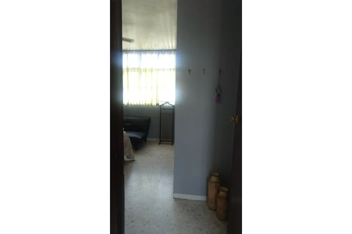 $4100 : HABITACIÓN AMUEBLADA EN ZONA É image 4