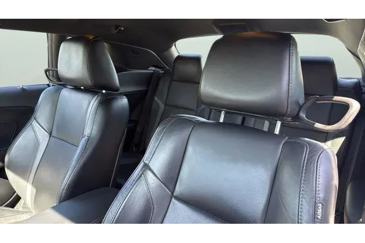 $15319 : Dodge Challenger 2016 SXT 2d image 8