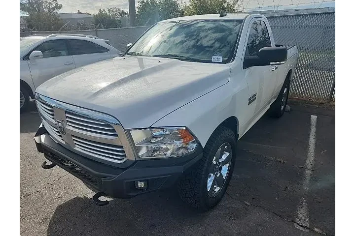$22992 : Ram 1500 2017 4x4 SLT 2dr Re image 3