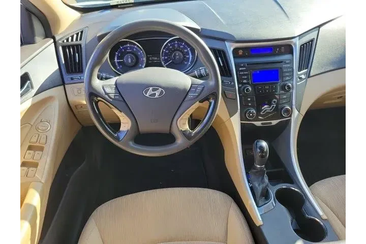 $8000 : Hyundai SONATA 2012 GLS 4dr image 4