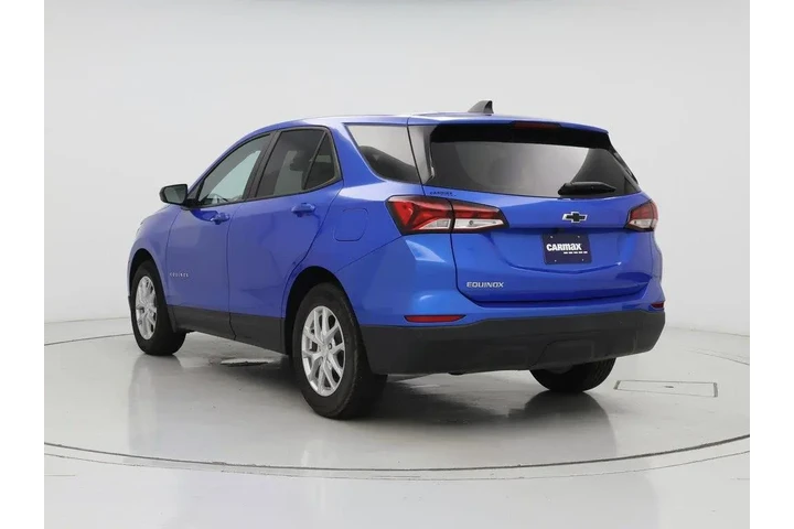 $23998 : Chevrolet Equinox 2024 LS 4d image 2