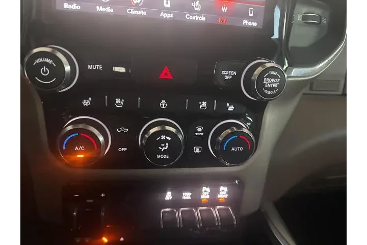 $22970 : Ram 1500 2019 4x4 Laramie 4d image 8