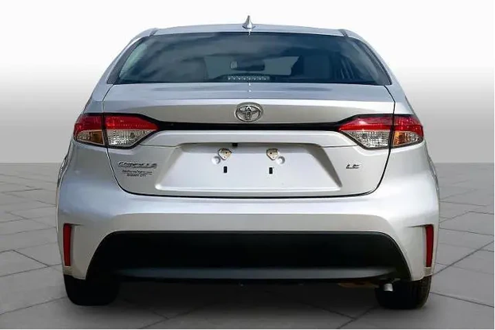 $19988 : Toyota Corolla 2024 LE 4dr S image 5