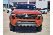 $39746 : Toyota Tacoma 2025 4x4 SR5 4 thumbnail