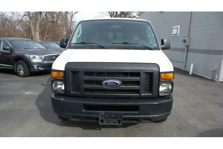 $14900 : 2014 E-Series E-250 image 8