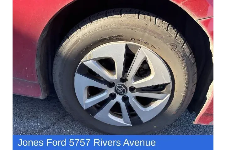 $12275 : Toyota Prius 2016 Four 4dr H image 3