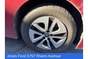 $12275 : Toyota Prius 2016 Four 4dr H thumbnail