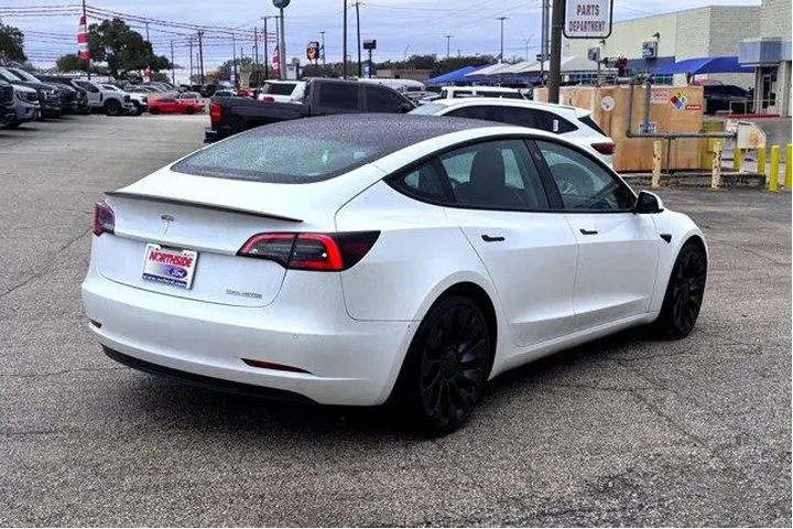 $23977 : Tesla Model 3 2022 AWD Perfo image 6