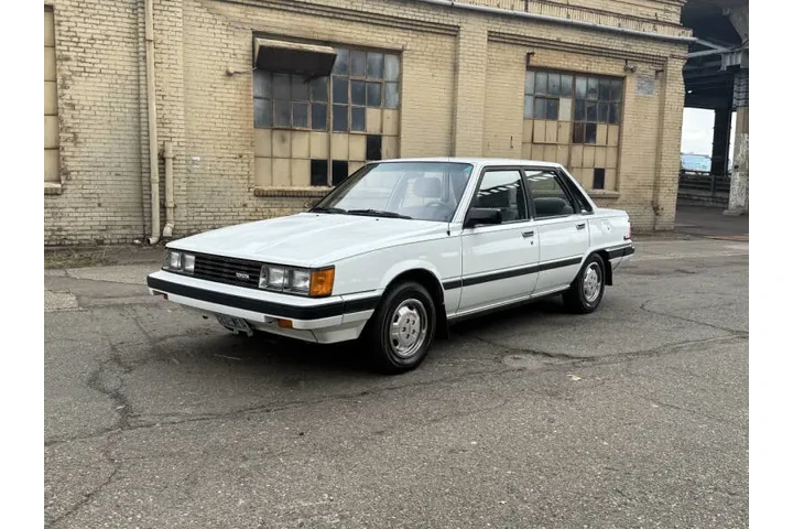 $4488 : 1984 Camry LE image 3