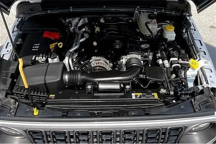 $35558 : Jeep Wrangler 2024 4x4 Sport image 9