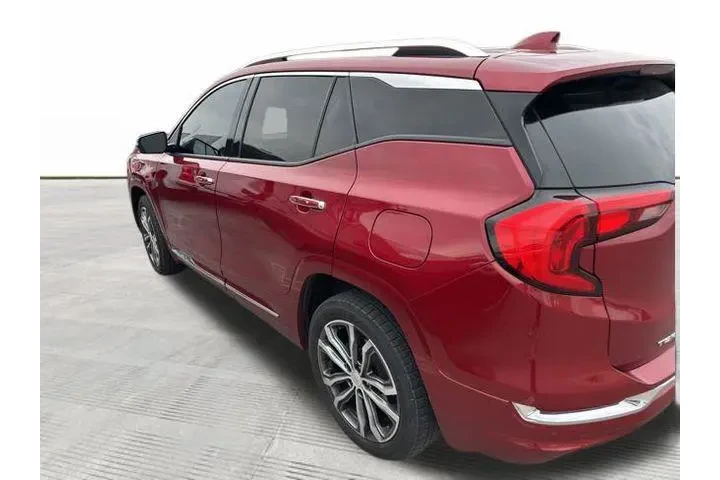 $13944 : GMC Terrain 2018 4x4 Denali image 4