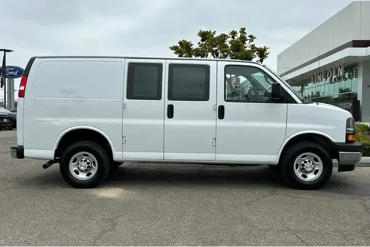 $28513 : Chevrolet Express 2023 2500 image 2