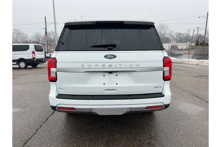 $39995 : Ford Expedition MAX 2024 4x4 image 6