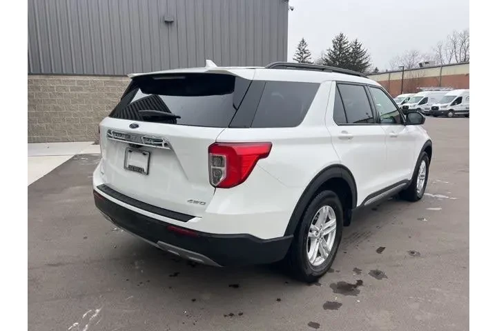$29866 : Ford Explorer 2023 AWD XLT 4 image 5