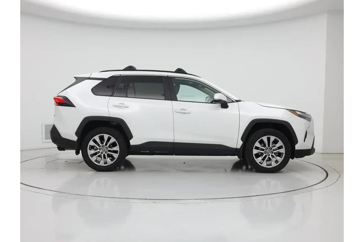 $31998 : Toyota RAV4 2023 XLE Premium image 7