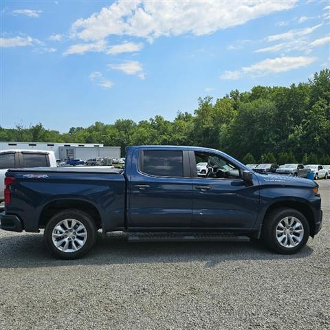 $32999 : 2019 Silverado 1500 Custom image 9