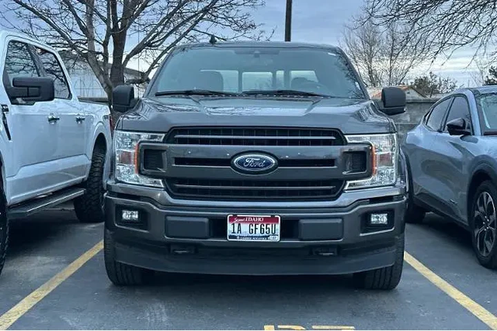 $32995 : Ford F-150 2020 4x4 XLT 4dr image 2