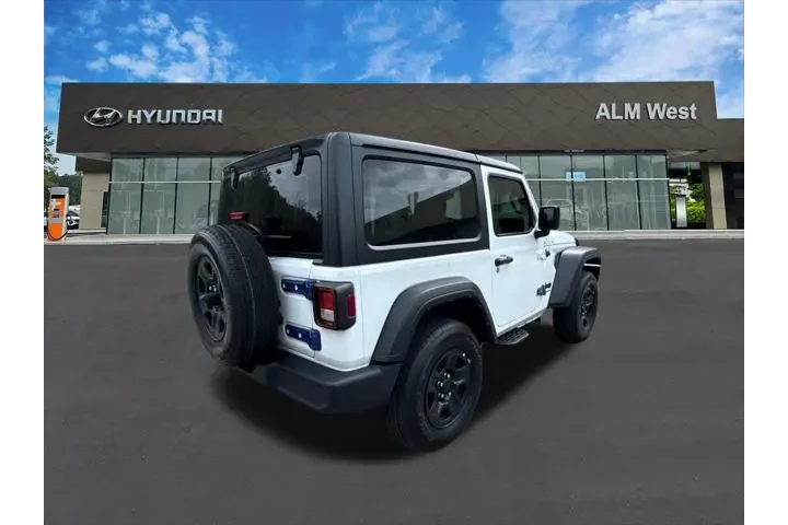 $25820 : Jeep Wrangler 2023 4x4 Sport image 5