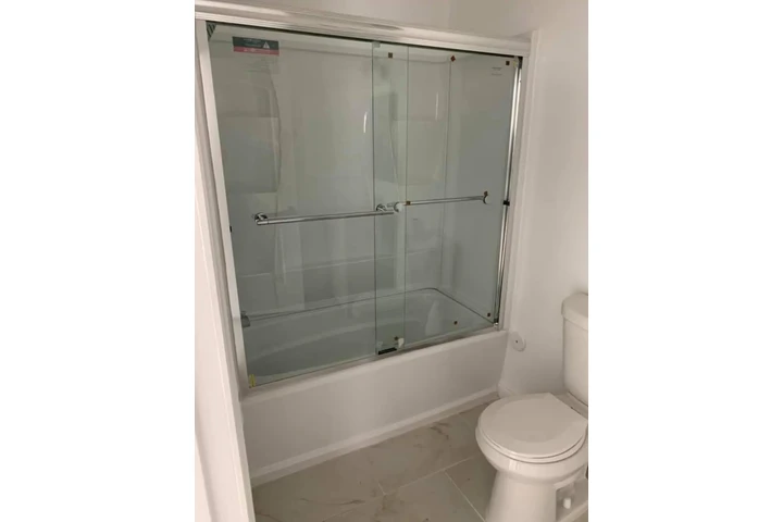 $1800 : Apt de Renta ADU 1 rec 1 bano image 6