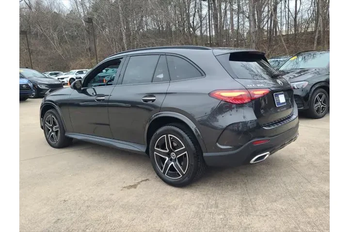 $33903 : Mercedes-Benz GLC 2023 AWD G image 8