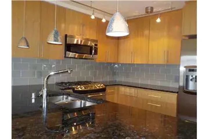 $2600 : Rental property with 1 bedro image 7