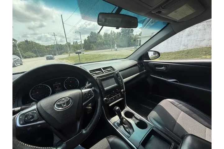 $6999 : 2017 Camry SE image 6