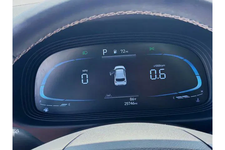 $15853 : Hyundai VENUE 2023 Limited 4 image 9