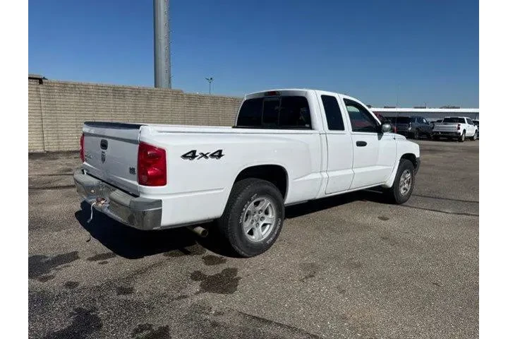 $10982 : Dodge Dakota 2005 4WD SLT 4d image 7