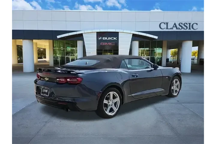 $25987 : Chevrolet Camaro 2023 LT 2dr image 8