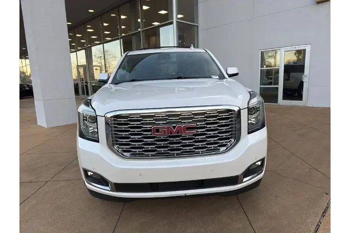 $27342 : GMC Yukon 2019 4x4 Denali 4d image 2